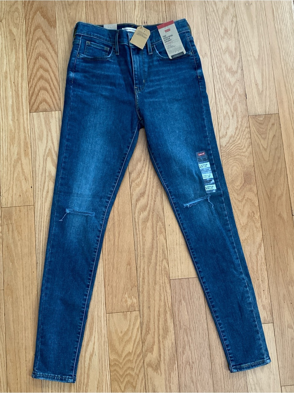 Levi's Women’s Medium Blue Skinny Jeans